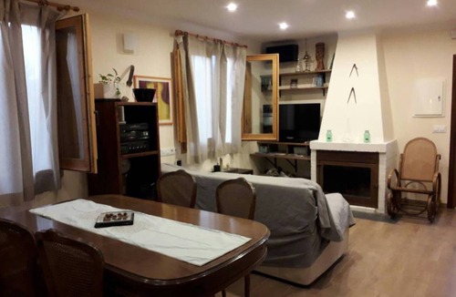 Avinyonet del Penedes Ski Chalet | 65 m² Chalet ∙ 2 bedrooms ∙ 4 guests