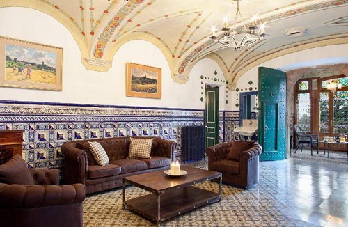 Castellar del Valles Bed & Breakfast | 650 m² Bed and breakfast ∙ 6 bedrooms ∙ 16 guests