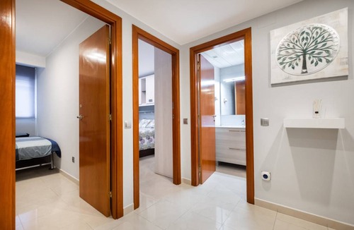 Cornella de Llobregat Apartment | 70 m² Apartment ∙ 2 bedrooms ∙ 4 guests