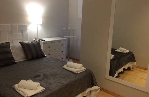 Castelltercol Apartment | 80 m² Apartment ∙ 6 bedrooms ∙ 10 guests