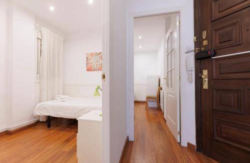 Sants Apartment | 80 m² Apartment ∙ 3 bedrooms ∙ 6 guests