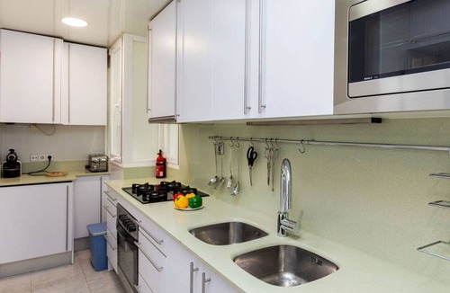 La Bordeta Apartment | 80 m² Apartment ∙ 4 bedrooms ∙ 6 guests