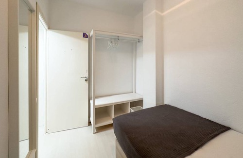 Sants-Badal Resort | 80 m² Private room ∙ 1 bedroom ∙ 1 guest