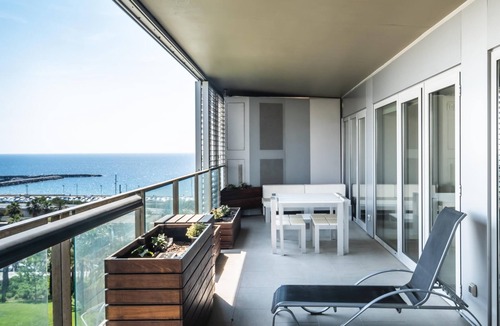 Diagonal Mar i el Front Maritim del Poblenou Apartment | 808 - Beachfront Apartment w/Pool