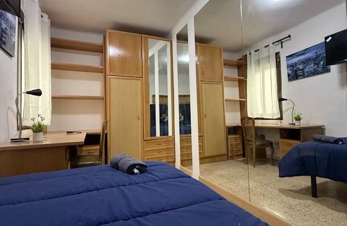 Cornella de Llobregat Resort | 82 m² Private room ∙ 1 bedroom ∙ 1 guest