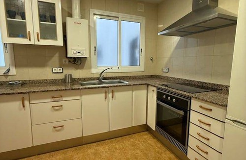 Cornella de Llobregat Resort | 82 m² Private room ∙ 1 bedroom ∙ 1 guest