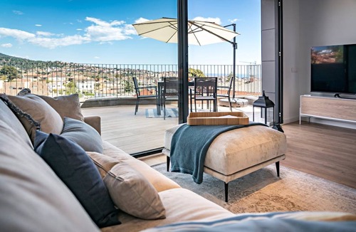 Alella Apartment | 83 m² Apartment ∙ 3 bedrooms ∙ 5 guests