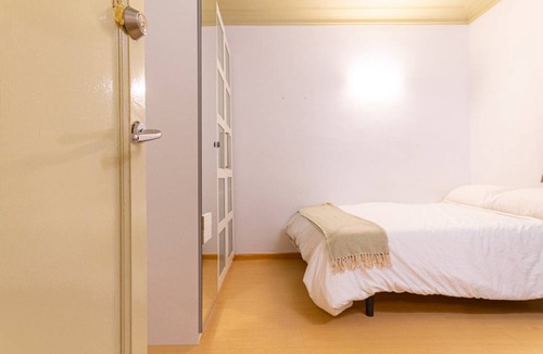 Sant Gervasi – la Bonanova Resort | 85 m² Private room ∙ 1 bedroom ∙ 1 guest