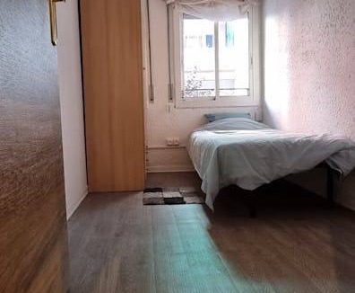 Nou Barris Resort | 85 m² Private room ∙ 1 bedroom ∙ 1 guest