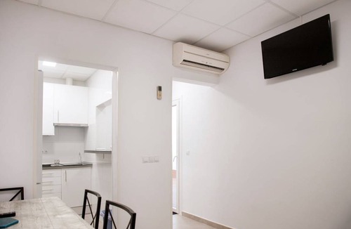 Cornella de Llobregat Apartment | 88 m² Apartment ∙ 3 bedrooms ∙ 7 guests