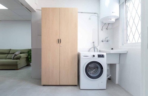Cornella de Llobregat Apartment | 88 m² Apartment ∙ 3 bedrooms ∙ 6 guests