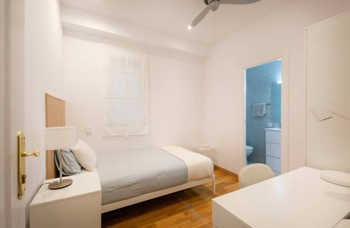 Sant Gervasi – la Bonanova Resort | 90 m² Private room ∙ 1 bedroom ∙ 1 guest