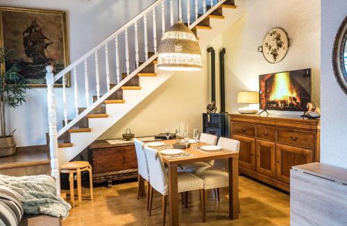 Sant Corneli Apartment | Acogedor apartamento entre montañas