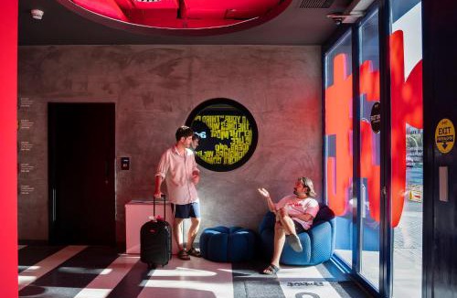 Navas Hostel | AMISTAT City Hostel Barcelona