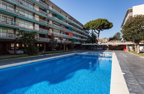 Sant Andreu de Llavaneres Apartment | Apartment 'Llavaneras 2' close to the Beach with Sea View, Wi-Fi and Air Conditioning