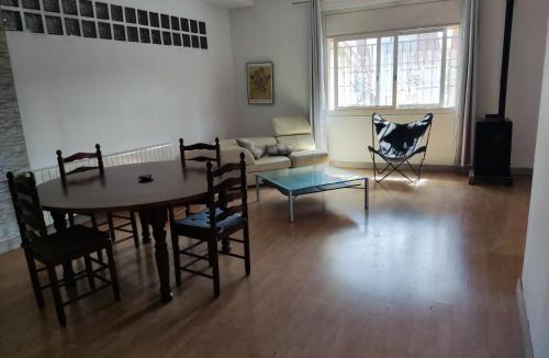 Sant Fost de Campsentelles Apartment | Apartamento a 10Km Barcelona, Jardin, Luminoso