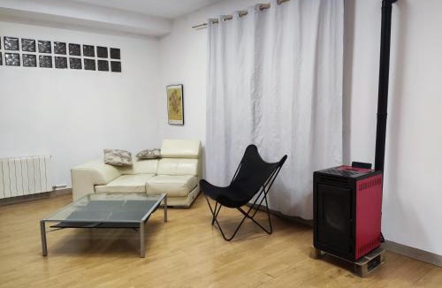 Sant Fost de Campsentelles Apartment | Apartamento a 10Km Barcelona, Jardin, Luminoso