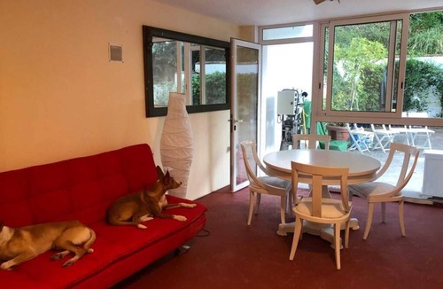Matadepera Apartment | Apartamento Abierto Privado con Patio ,en Chalet de Lujo , Mascotas si