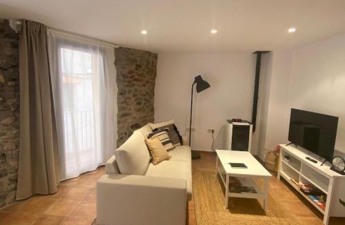 La Pobla de Lillet Apartment | Apartamento con encanto en el Pirineo