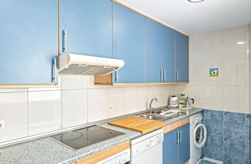 Ripollet Apartment | Apartamento lujo& piscina junto Barcelona Centro