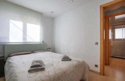 Castelldefels Apartment | Apartamento Playa con Piscina, Parking y 2 habitac