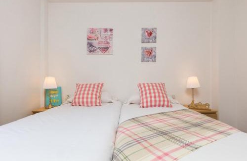 Cornella de Llobregat Apartment | Apartamentos Cornellalux 2