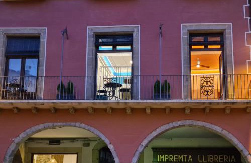 Vic Apartment | Apartaments Vicus 3 con vistas a la Plaza Mayor de Vic