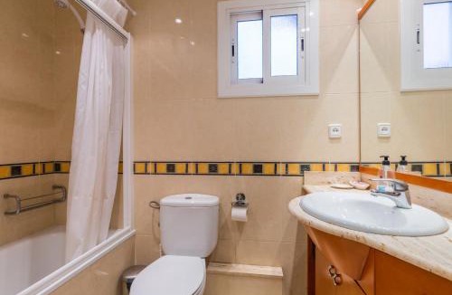 El Poble-sec Apartment | ApartEasy - Port Barcelona
