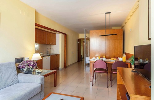 El Putget i Farro Apartment | Aparthotel Bertran