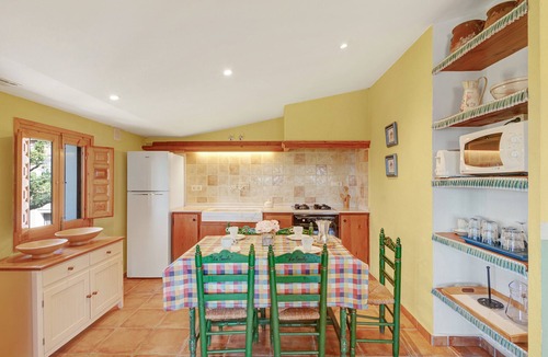 San Martin Sarroca Apartment | Apartment 'Cal Tuyà De Dalt' with Shared Pool, Shared Terrace and Shared Garden