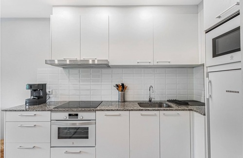 Sant Quirze Safaja Apartment | Apartment 'Cal Ton' with Mountain View, Shared Garden and Air Conditioning