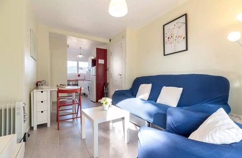 Cabrera de Mar Apartment | Apartment Cabrera Montserrat for 4