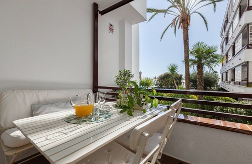 Canet de Mar Apartment | Apartment "Canet Platja" with Shared Pool & Wi-Fi