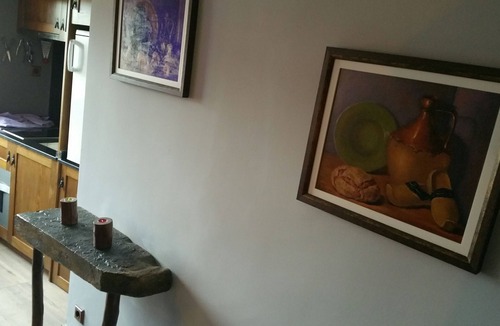 Borreda Condo | Apartment in center Borredà 4 places. Spectacular Rustic Design. Mountain views