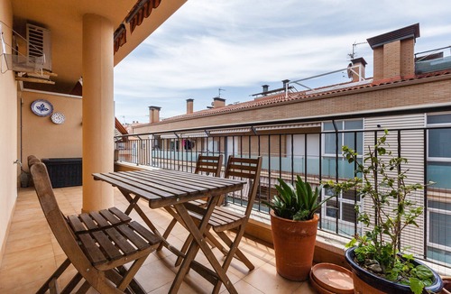 Malgrat de Mar Apartment | Apartment 'Malgrat' with Private Terrace, Wi-Fi and Air Conditioning