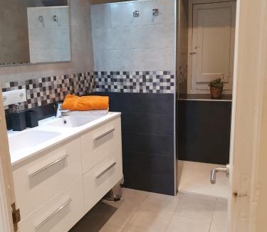Cardona Apartment | Apartment Market Square