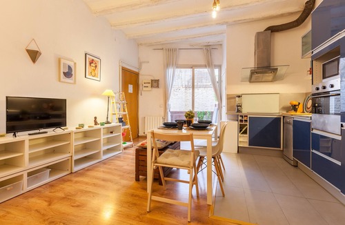 Poblenou Apartment | Apartment "Modern Flat Next To Bogatell Beach" with Private Balconies & Wi-Fi