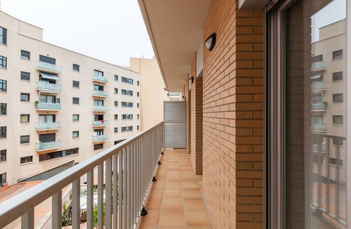 Navas Apartment | Apartment "Navas 2" with Balconies & Wi-Fi