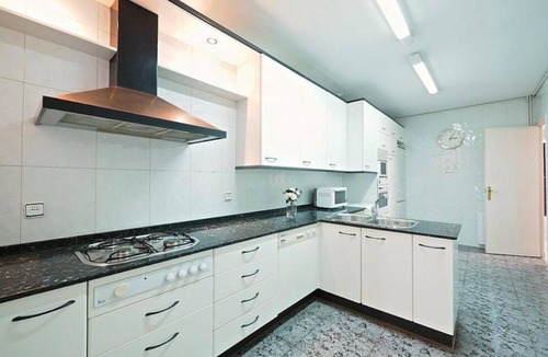 Hostafrancs Apartment | Apartment Near Plaza España ideal for Groups and Families