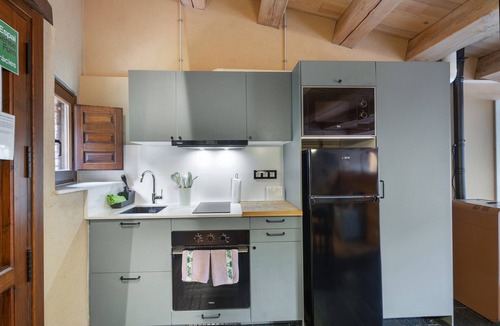 Fogars de Montclus Apartment | Apartment 'Suite 2' with Mountain View, Wi-Fi and Air Conditioning