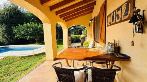 San Martin Sarroca Apartment | Apartment with private pool and garden