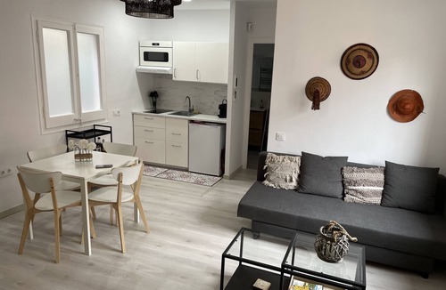 Collblanc y La Torrassa Apartment | Appartement Cosy et Lumineux