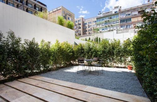 L'Antiga Esquerra de l'Eixample Apartment | Aspasios City Oasis Apartments