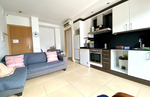 Terrassa Condo | Balcón y Tranquilidad