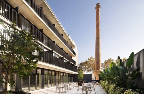 Poblenou Apartment | BEACH ACCOMMODATION FOR MASTERS AND MBA STUDENTS | TERRACE STUDIO KITCHENETTE