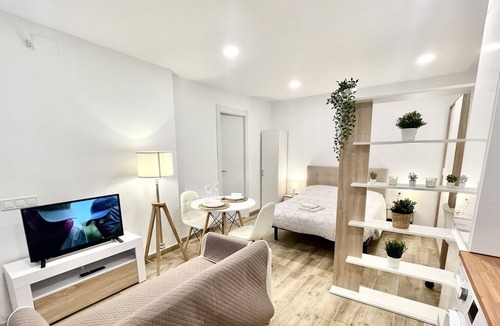 Valldaura Apartment | Beautiful Loft Two in Manresa