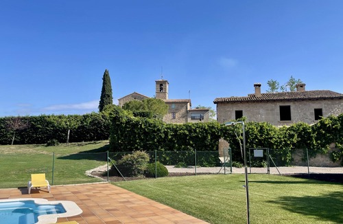 Sant Marti d'Albars House | Beautiful villa with 6 bedrooms. Pool, Games Room, Basketball, Playground & more