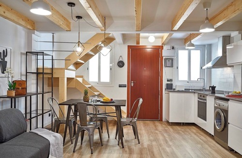 Les Corts Apartment | Bebarceloner Les Corts Spacious Duplex - 2 bedrooms