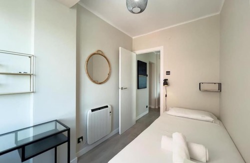 Porta Apartment | BeBarceloner Sant Andreu Apartments - 3 bedrooms
