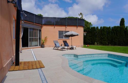 Mataro Apartment | BlueLine 25km BCN-Piscina, sauna y vistas al mar